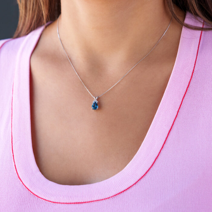 Ogrlica sa London blue topazom i dijamantima - manja