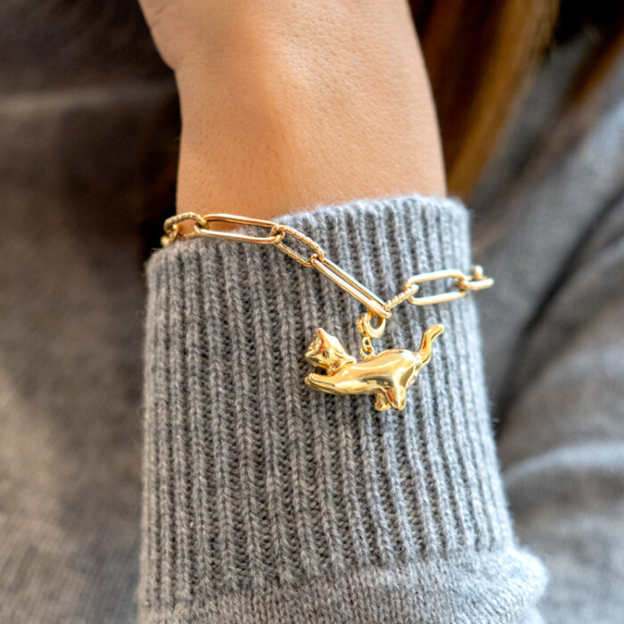 Aqua Charms – Zlatni privezak "Maca"