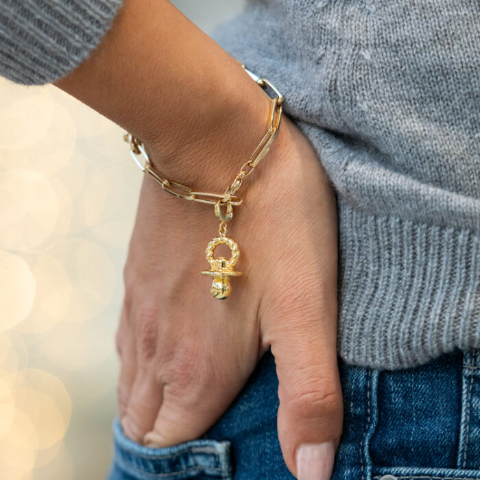 Aqua Charms – Zlatni privezak "Cucla"